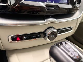 Volvo XC60 T4 Business Plus Auto 140 kW (190 CV)