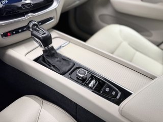 Volvo XC60 T4 Business Plus Auto 140 kW (190 CV)