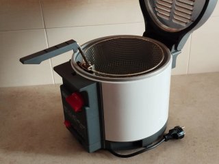 Friggitrice elettrica De'Longhi fino a 5 litri