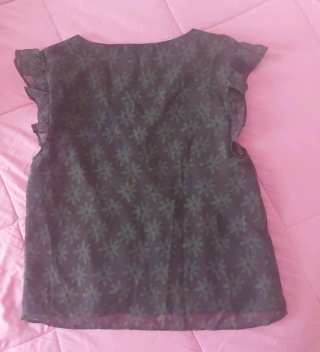 Blusa MNG flores negra y verde
