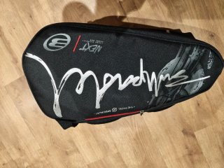 Paletero sin estrenar Bullpadel Ionic Negro