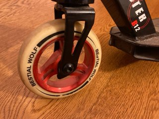 Patinete Bestial Wolf. Booster B12