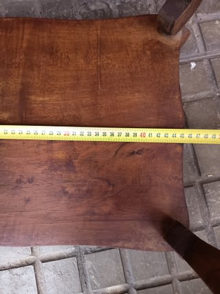 Mesa auxiliar rústica de madera