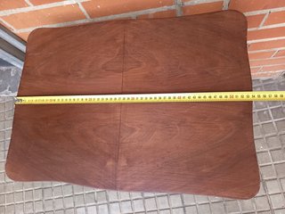 Mesa auxiliar rústica de madera