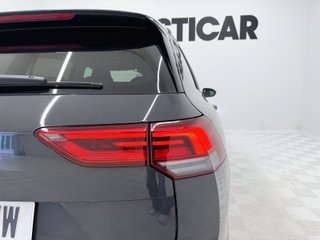 Volkswagen Golf Variant R-Line 2.0 TDI 110 kW (150 CV) DSG