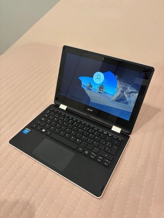 Portátil Acer Táctil 4GB 500GB