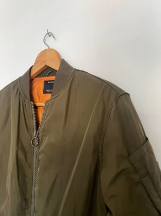 Chaqueta Bomber Bershka Verde Oliva