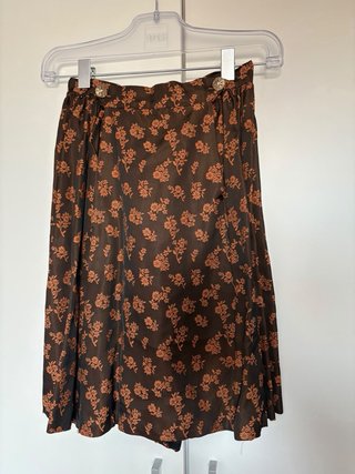 Falda de niña Baturra tradicional