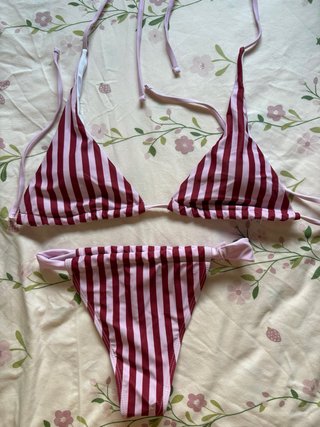 Bikini rayas rosa y rojo