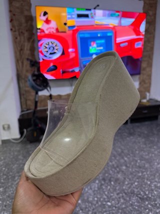 Botines negros con pedrería