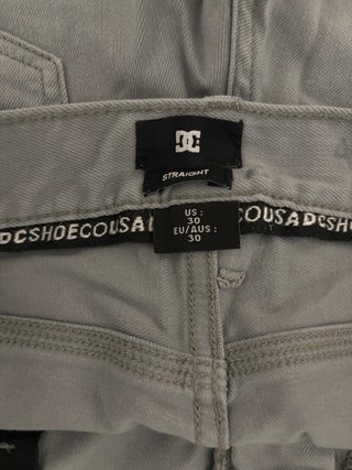 Pantalones cortos DC grises talla 30 US