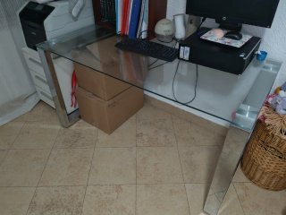 Mesa de cristal y aluminio