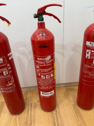 EXTINTORES CO₂ 5 KG PARA ACUARIOS – PRECINTADOS