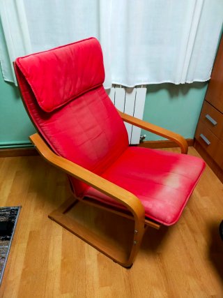 Sillón POÄNG IKEA Rojo y Madera
