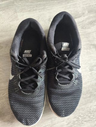 Zapatillas Nike Flex Negras y Blancas