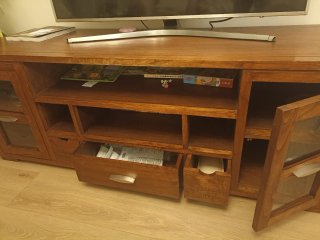 Mobile TV in Legno Massello con Cristallo