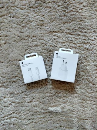 Cargador Apple 20W + Cable Lightning (1m)