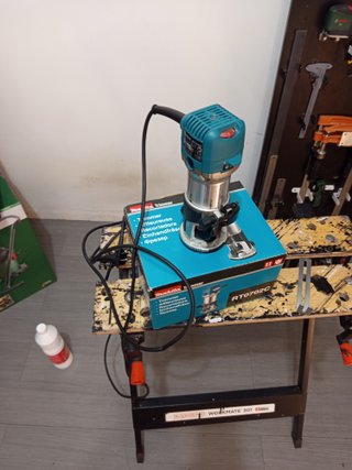 Fresadora Makita RT0702C 710W Garantía 2029+Regalo