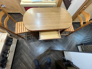 Mesa extensible cocina con 2 sillas negociable