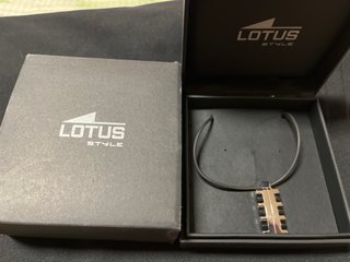 Colgante LOTUS Hombre LS1316 Plata y Negro