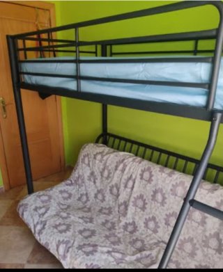 Litera Sofá Cama Metálica IKEA SVÄRTA