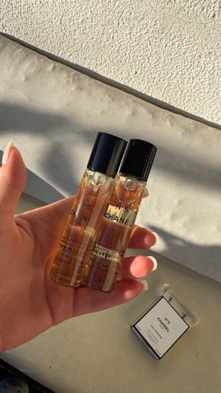 Chanel Nº 5 Eau Première Purse Spray .