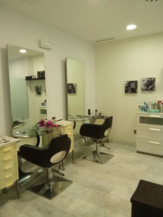 MOBILIARIO PROFESIONAL DE PELUQUERÍA