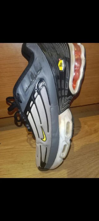 Zapatillas Nike Grises y Blancas