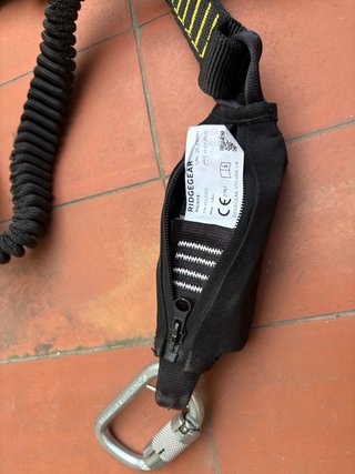Absorbedor de Energía RIDGEGEAR con Ganchos