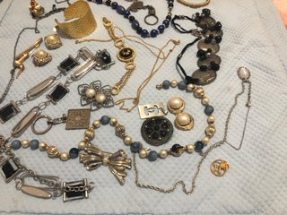 Lote de bisutería variada