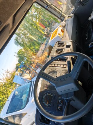 Camión Nissan Blanco