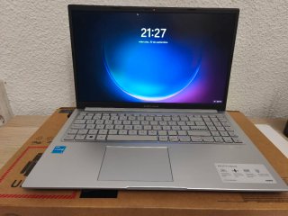 ASUS Vivobook 15 F1504VA i3 8GB 512GB SSD