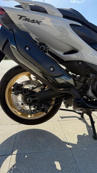 Yamaha TMAX 560 TECH MAX Maxi Scooter