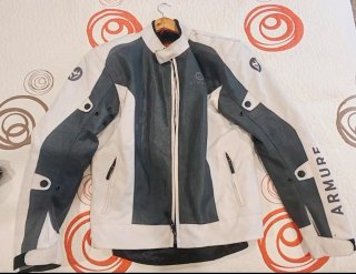 Chaqueta Moto ARMURE Gris y Blanca