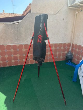 Trípode Daiwa para Pesca