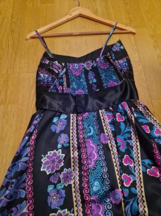 Vestido satinado estampado floral