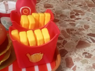 Cocina de juguete con accesorios