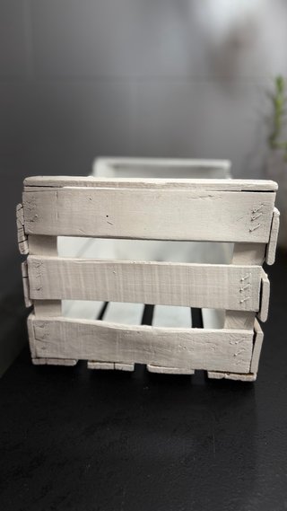 Caja de madera decorativa blanca