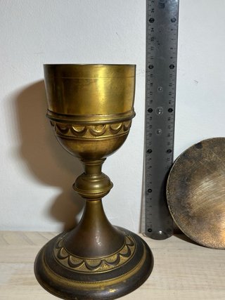 Cáliz antiguo con patena