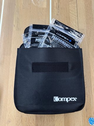 Compex 8.0 con accesorios