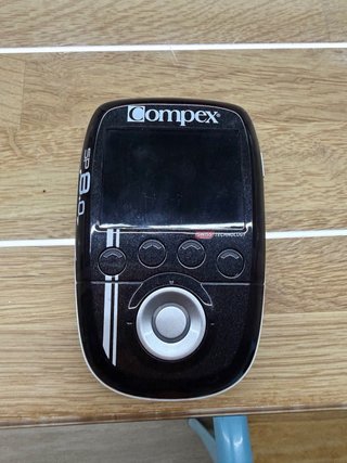 Compex 8.0 con accesorios