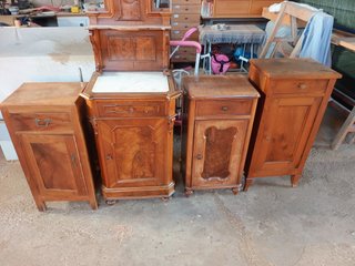 Comodini in legno e marmo