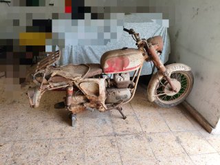 Ossa 160  Roja y Blanca