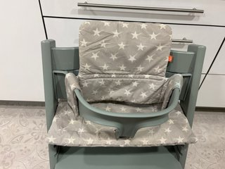 Cojín trona Stokke estrellas