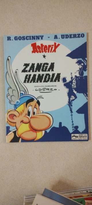 Lote 4 comics Asterix en euskera (tapa blanda)