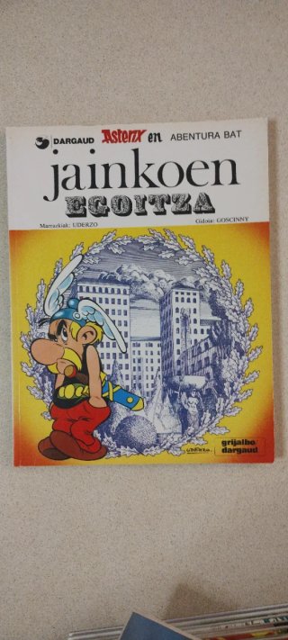 Lote 4 comics Asterix en euskera (tapa blanda)