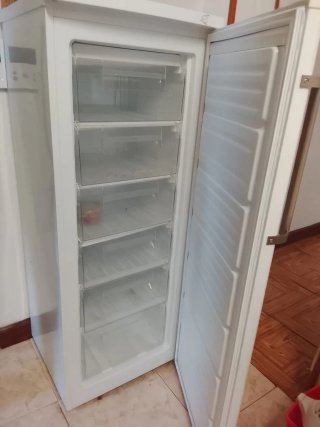 Congelador Vertical Candy Blanco