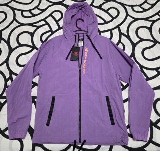New Balance Chaqueta Cortavientos Morada talla M