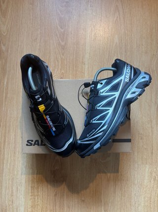 Zapatillas Salomon Gore-Tex Negras y Plateadas
