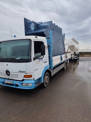 Mercedes-Benz atego 2002 precio negociable